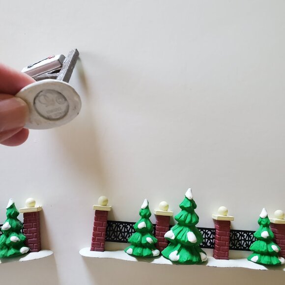 Department 56 Two Tree Lined Fences with Mailbox - Picture 14 of 15